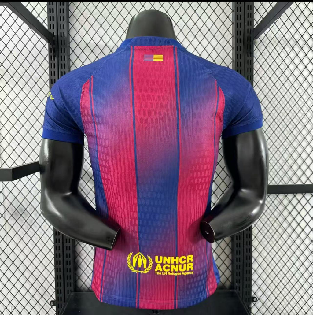 Maillot FC Barcelone édition 2025/2026 (bandes rouges et bleues)