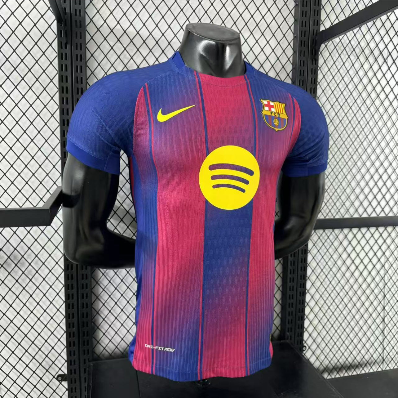 Maillot FC Barcelone édition 2025/2026 (bandes rouges et bleues)